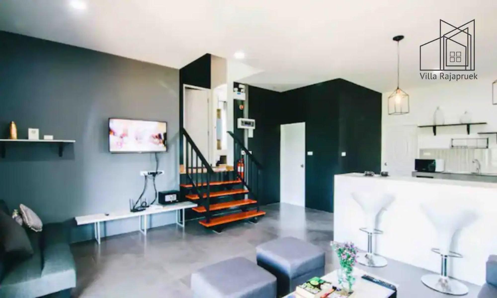 Villa Rajapruek Entire 3 7 Bedrooms Near Airport Chiang Mai