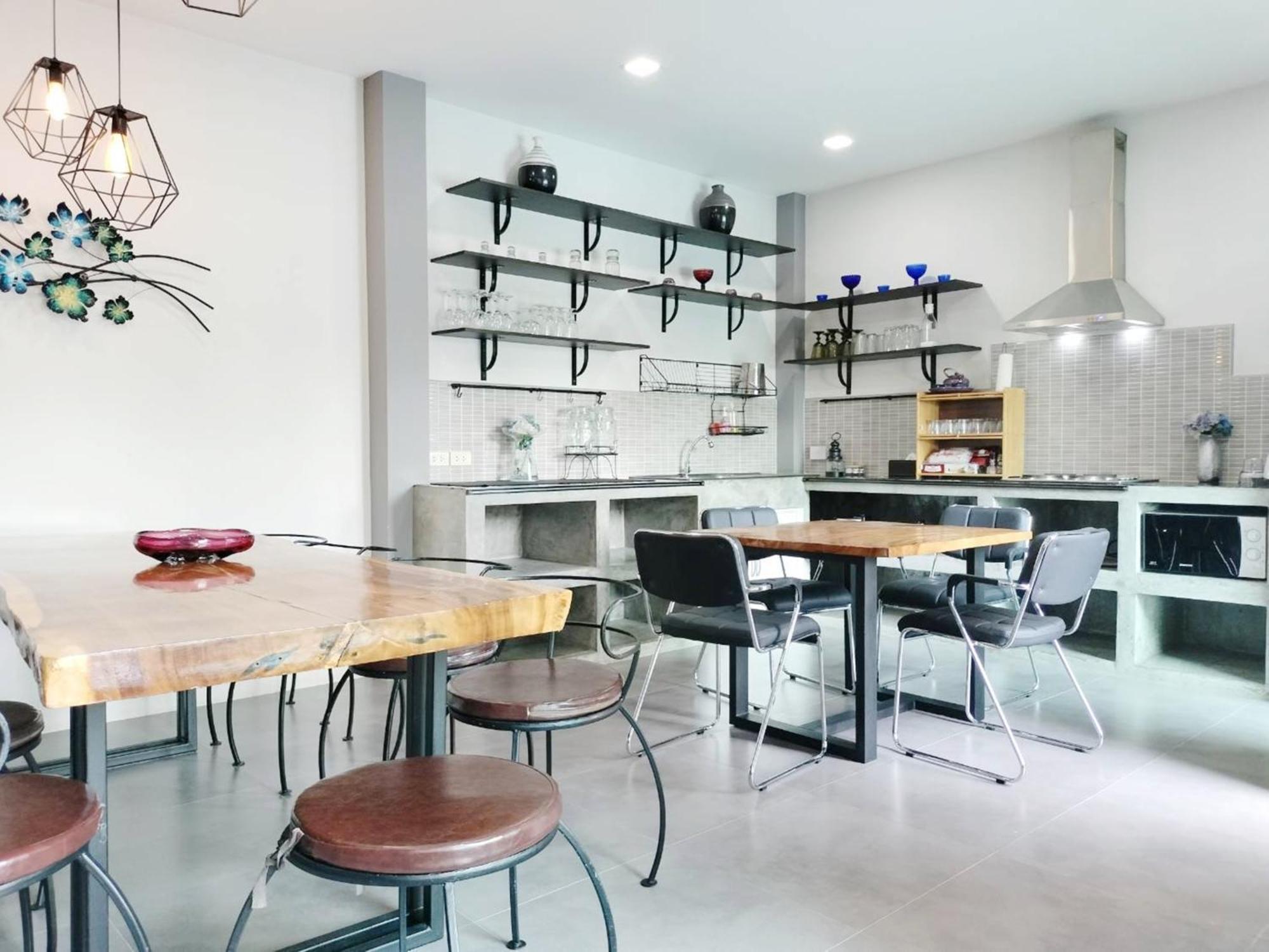 Rajapruek Entire 3 7 Bedrooms Near Airport Чиангмай